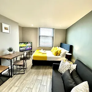 https://stylish-studio-with-sea-views.brighton-hotels-england.com