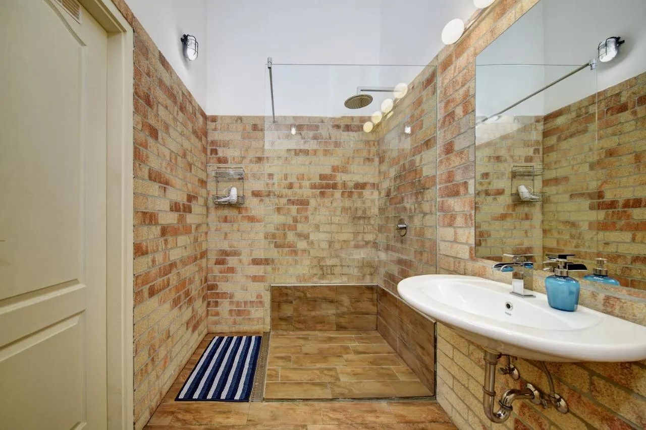 Fashion Street Boutique Apartment Budapest 0*,