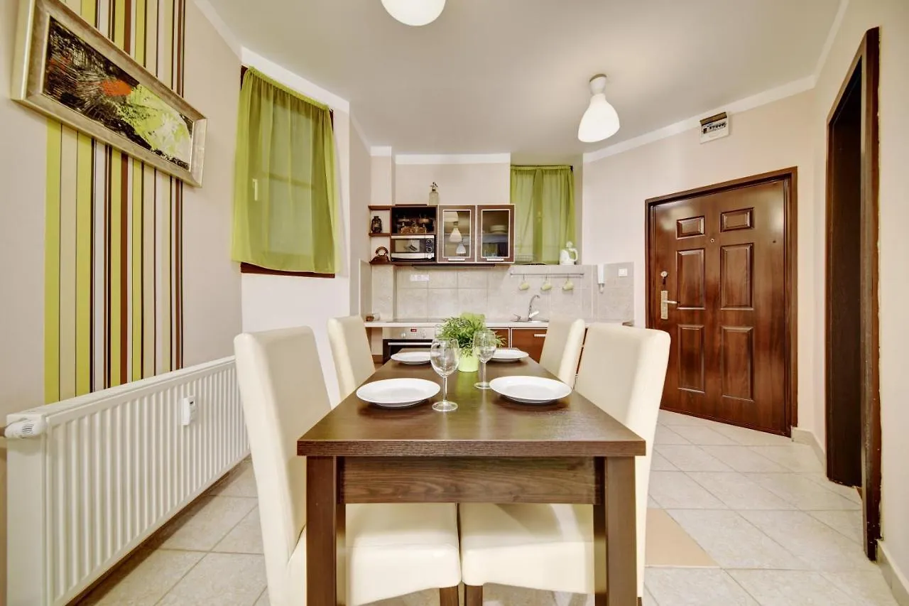 בודפשט Fashion Street Boutique Apartment 0*,  הונגריה