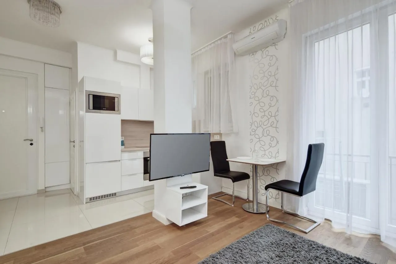 בודפשט Fashion Street Boutique Apartment 0*,  הונגריה