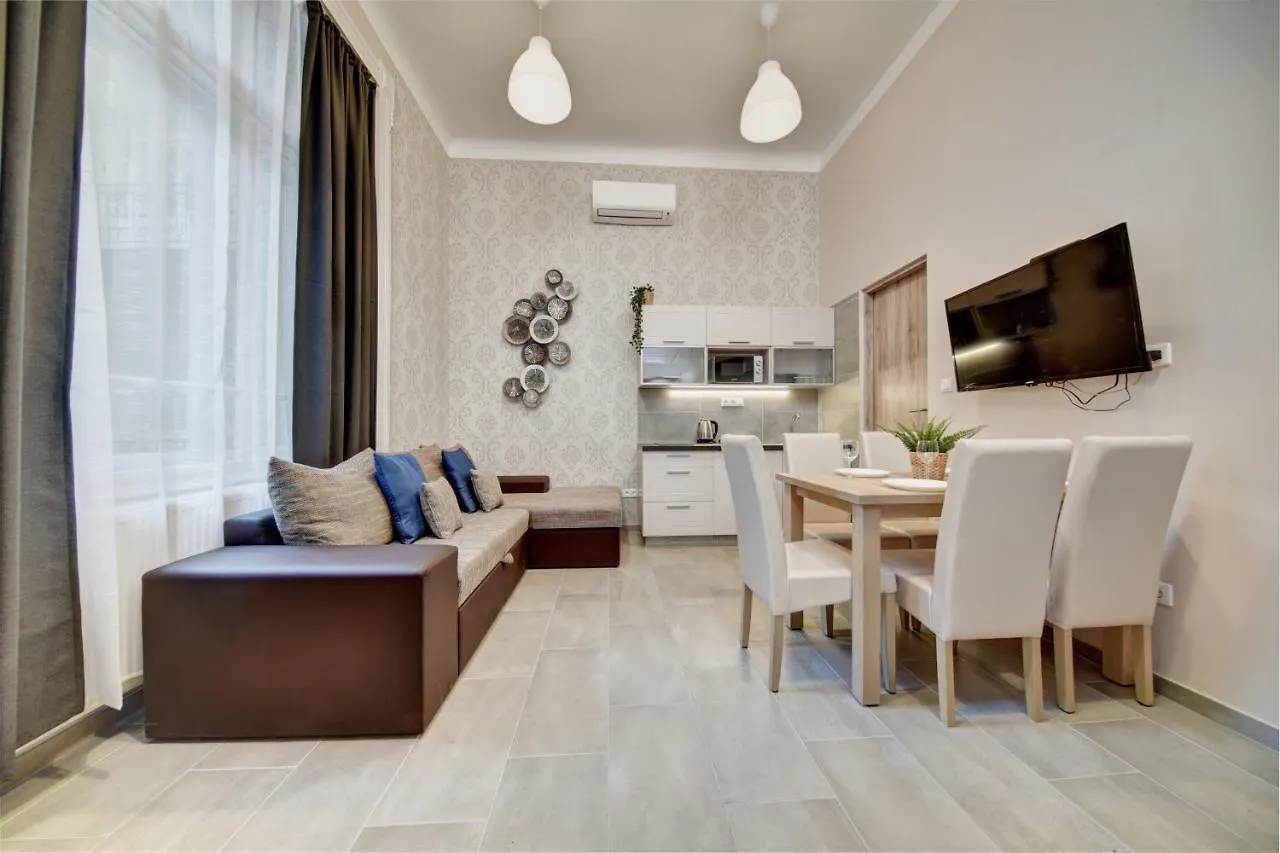 בודפשט Fashion Street Boutique Apartment 0*,